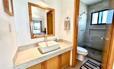 CASA EN VENTA EN EL CENTRO DE AVÁNDARO EN VALLE DE BRAVO
