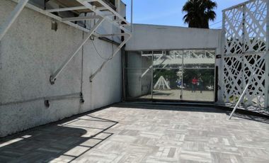RENTA LOCAL COMERCIAL CON TERRAZA