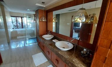 Vía a La Costa, Renta de Hermosa Casa con Acabados de Lujos y Piscina 4 Dorm.