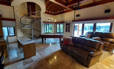 Vía a La Costa, Renta de Hermosa Casa con Acabados de Lujos y Piscina 4 Dorm.