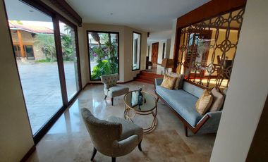 Vía a La Costa, Renta de Hermosa Casa con Acabados de Lujos y Piscina 4 Dorm.