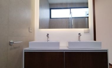 ESTRENA LUJOSA RESIDENCIA