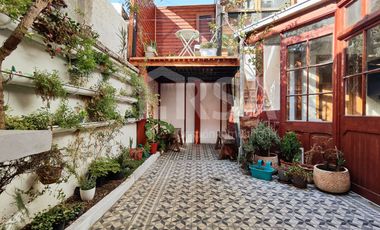 Hermosa casa remodelada en calle Toesca de 4 habitaciones