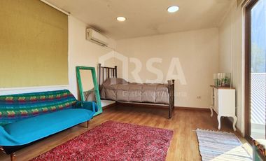 Hermosa casa remodelada en calle Toesca de 4 habitaciones