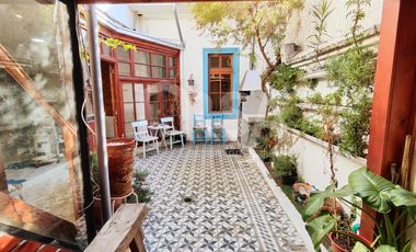 Hermosa casa remodelada en calle Toesca de 4 habitaciones