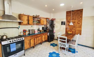 Hermosa casa remodelada en calle Toesca de 4 habitaciones