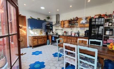 Hermosa casa remodelada en calle Toesca de 4 habitaciones