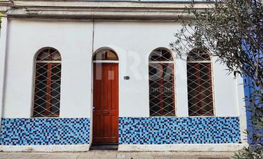 Hermosa casa remodelada en calle Toesca de 4 habitaciones