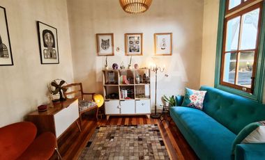 Hermosa casa remodelada en calle Toesca de 4 habitaciones