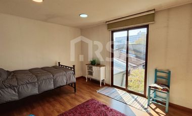 Hermosa casa remodelada en calle Toesca de 4 habitaciones