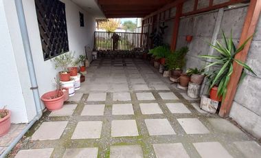 VENDO CASA ESQUINA TOTALMENTE AISLADA EN LA COMUNA DE MAULE
