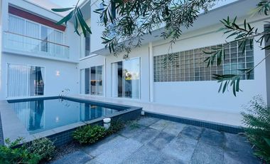 Newly built house for sale Modern style, elegantly decorated, with private swimming pool, Hang Dong, Chiang Mai.