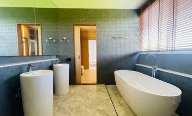Newly built house for sale Modern style, elegantly decorated, with private swimming pool, Hang Dong, Chiang Mai.