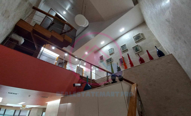 4 Bedroom Unit w/ Balcony & Parking Space for Sale in Baguio City