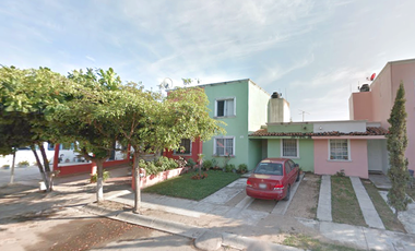 Casa en venta en Fraccionamiento Sol del Pacífico, Manzanillo, Colima en calle de Bahía de La Paz # 215