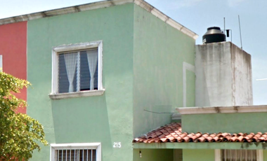 Casa en venta en Fraccionamiento Sol del Pacífico, Manzanillo, Colima en calle de Bahía de La Paz # 215