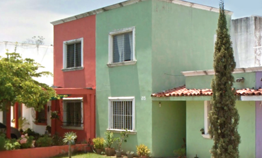 Casa en venta en Fraccionamiento Sol del Pacífico, Manzanillo, Colima en calle de Bahía de La Paz # 215