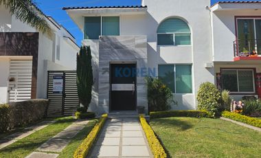 CASA EN VENTA EN SAN ANTONIO DE AYALA, 3 RECÁMARAS, LIBRE DE GRAVAMEN AMPLIO VESTIDOR Y TINA EN RECÁMARA PRINCIPAL