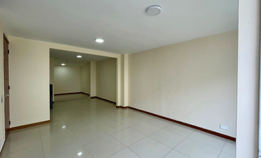 Excepcional casa remodelada de 135 en Belmonte Conjunto Cerrado con piscina. Pereira - Colombia.