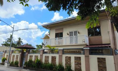 FOR SALE 6 BEDROOM HOUSE AND LOT IN LIPA CITY