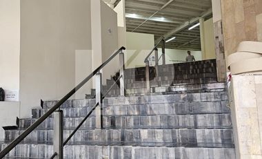 Local Comercial de 1600 m² en Dos Niveles en Las Palmas Cuernavaca se renta junto o por nivel