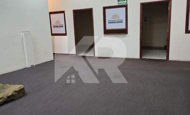 Local Comercial de 1600 m² en Dos Niveles en Las Palmas Cuernavaca se renta junto o por nivel