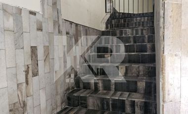 Local Comercial de 1600 m² en Dos Niveles en Las Palmas Cuernavaca se renta junto o por nivel