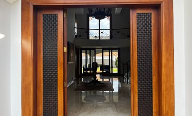 CASA DE LUJO