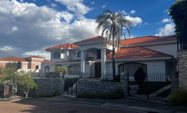 CASA DE LUJO