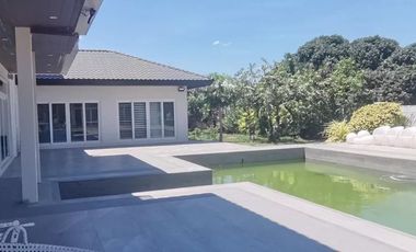 Modern House with Pool For Sale in Basista Pangasisnan