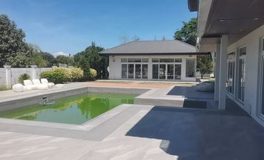 Modern House with Pool For Sale in Basista Pangasisnan