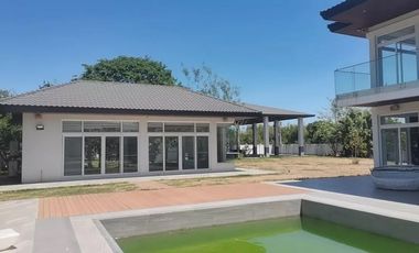 Modern House with Pool For Sale in Basista Pangasisnan