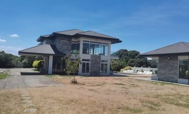 Modern House with Pool For Sale in Basista Pangasisnan