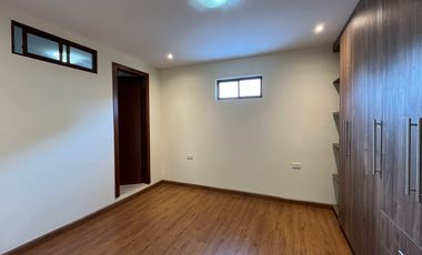 Departamento central en venta en la Av. Manuel Agustín Aguirre