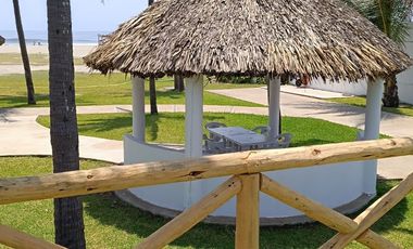 Renta por día de exclusiva casa de 3 recamaras con club de playa en Acapulco
