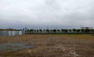 Terreno de venta en la Urbanización Aires del Batán, Samborondón 720 m2,  al Lago.