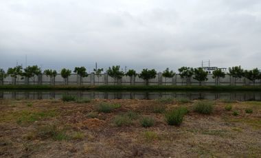 Terreno de venta en la Urbanización Aires del Batán, Samborondón 720 m2,  al Lago.