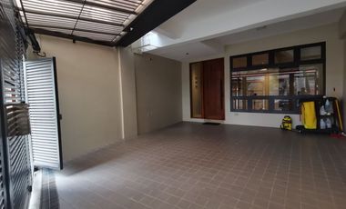Move-in Ready MANDALUYONG Townhouse near Rockwell Makati