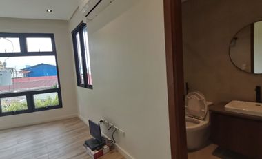 Move-in Ready MANDALUYONG Townhouse near Rockwell Makati