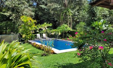 RESIDENCIA CAMPESTRE EN VENTA PARA REMODELAR TRES RECAMARAS CON AMPLIO JARDIN CAMINO ANTIGUO A COATEPEC XALAPA