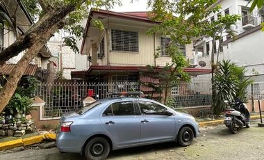 For Sale: Ancestral House at Manila nearby Makati City