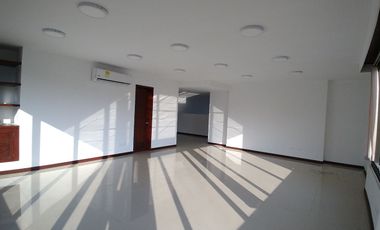 ALQUILER OFICINA EDIFICIO TORRE DE CALI- VERSALLES