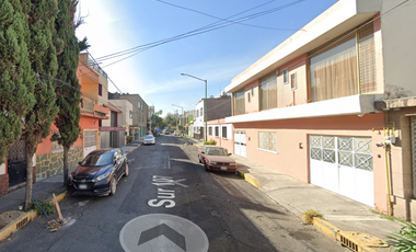 CASA EN REMATE EN AERONAUTICA MILITAR, VENUSTIANO CARRANZA JUNTO METRO FRAY SERVANDO