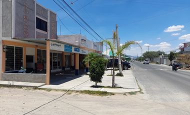 EN VENTA LOCAL COMERCIAL CON DEPARTAMENTO EN ACTOPAN
