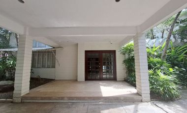 7 Bedroom House and Lot in Dasmarinas Village for Sale