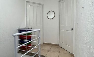 Cuarto amueblado en renta en Brisas del Lago