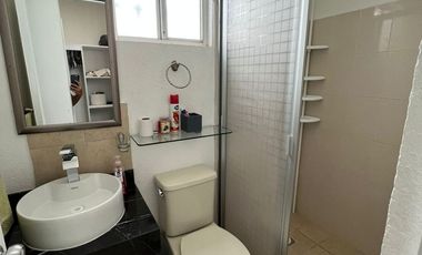 Cuarto amueblado en renta en Brisas del Lago