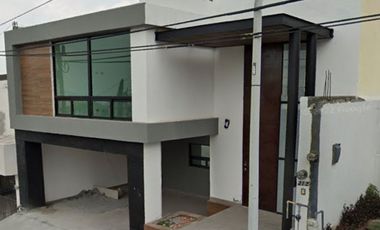 Casa en venta en Monterrey, en excelentes condiciones.