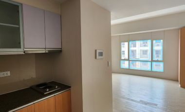 Studio unit condo for sale in newport boulevard ready for occupancy and rent to own