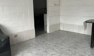 rento bodega, con oficina